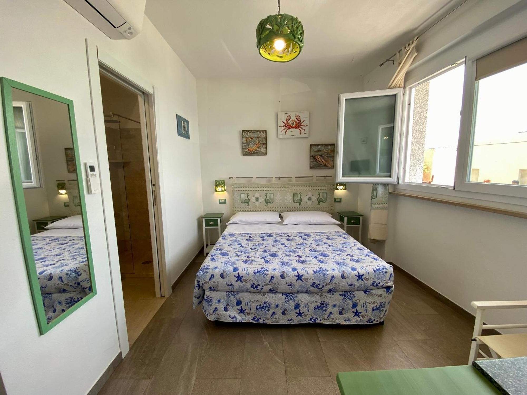 Casetta Al Mare Изола-Росса Номер фото
